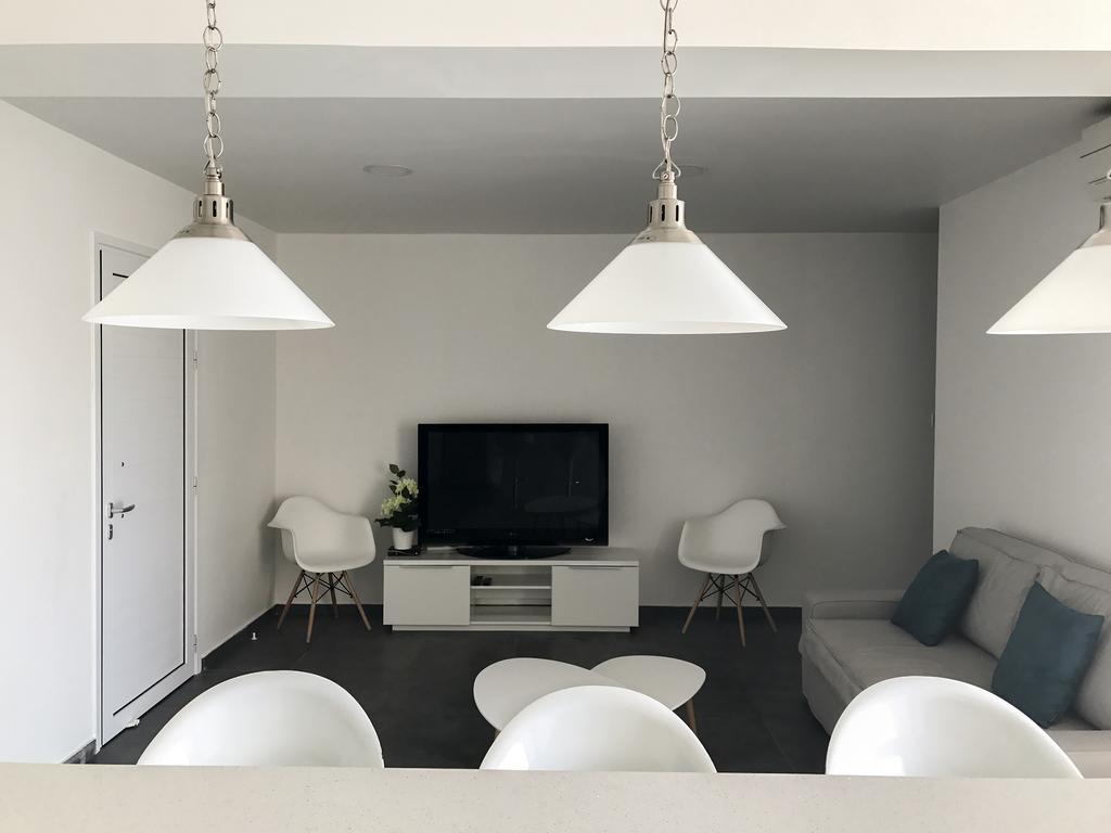 Poseidon Apartment By Michalis Айя Напа Екстериор снимка